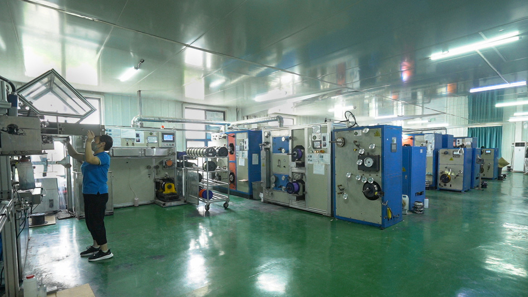 Shandong Yibo Optronics Technology Co., Ltd. উত্পাদক উত্পাদন লাইন